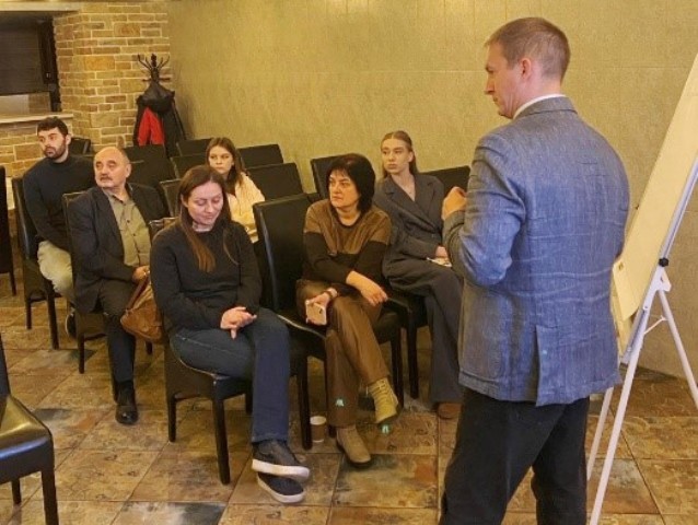 Обговорення  стандартів взаємної підзвітності